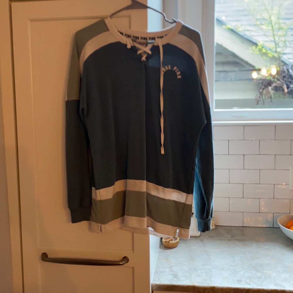 Victoria secret pink hoodie, size: S, good condition
